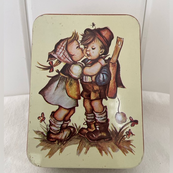 Vintage  70’s  Hummel First Kiss Stationery Box collectible graphic Tin 1970s - Picture 2 of 12